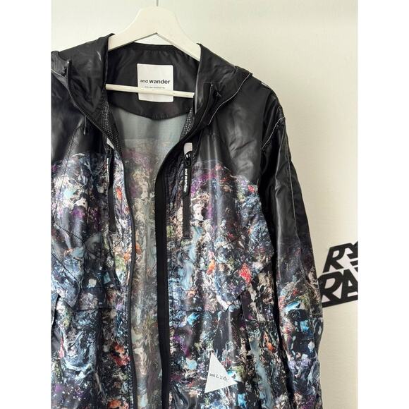 And Wander Technical Hooded Ripstop Jacket Abstract Print - Picture 6 of 11
